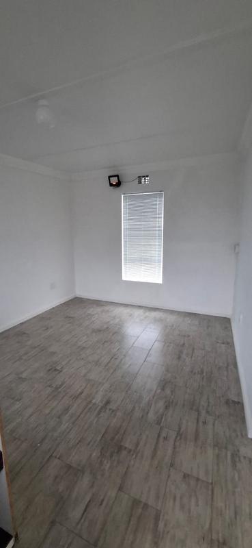 To Let 2 Bedroom Property for Rent in Goodwood Central Western Cape